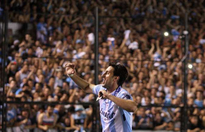 La superbe ovation pour Milito