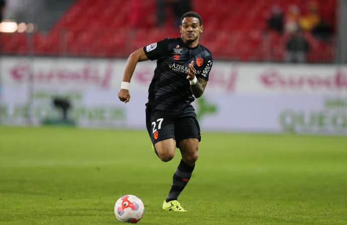 Lens : le dégagement de Lala qui se transforme en but