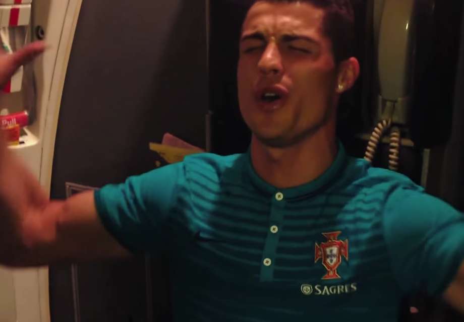 Quand CR7 chante du Rihanna !