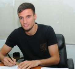 Mammana prolonge à River