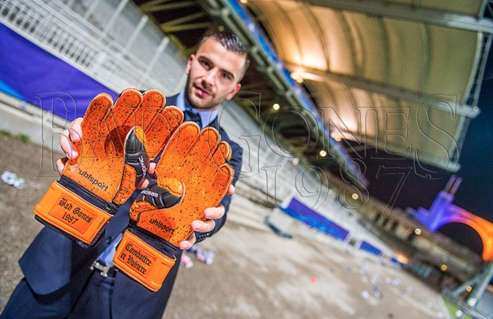 Des gants « Bad Gones » pour Anthony Lopes