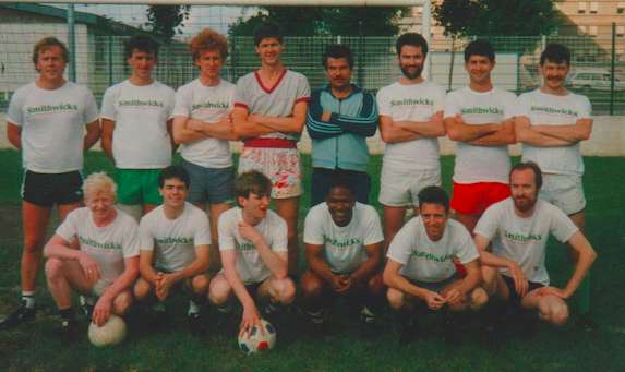 Pintes, sueurs et valeurs : bienvenue chez le club irlandais du 9-3