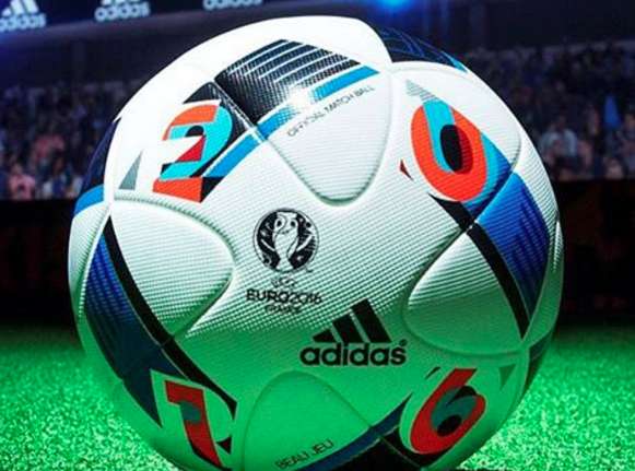 Zidane dévoile le ballon de l&rsquo;Euro 2016