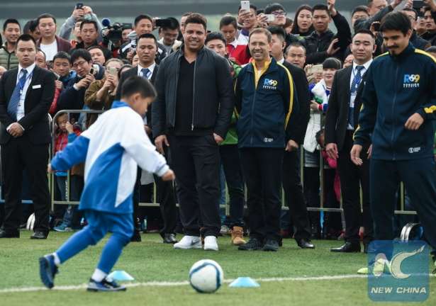 Ronaldo va ouvrir des écoles de foot en Chine