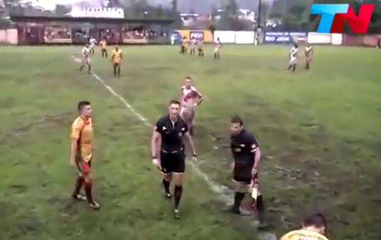 Vidéo : un commentateur exclu par l&rsquo;arbitre