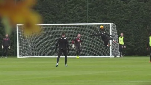 Vidéo : Le but de Campbell à l&rsquo;entraînement