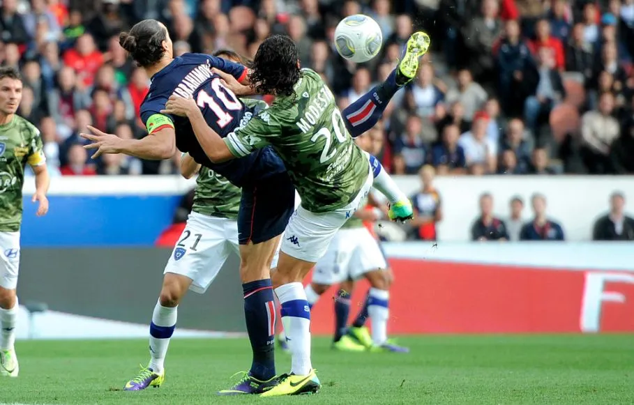 Top 10 : buts de Zlatan en Ligue 1