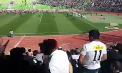 Vidéo : Un match suspendu au Chili