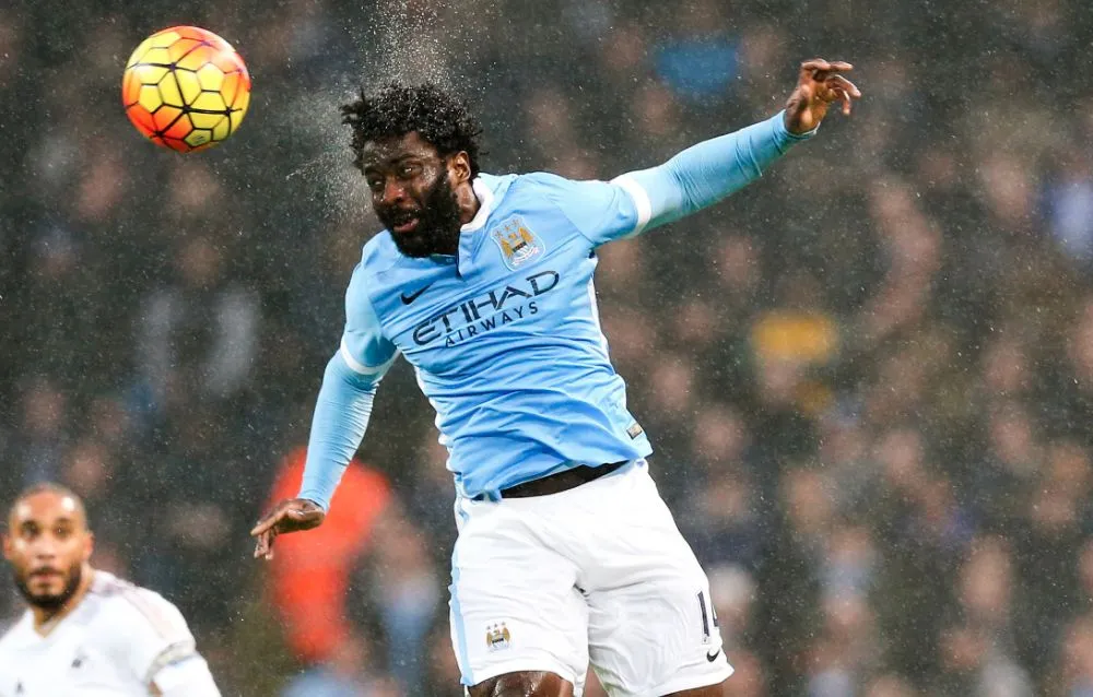 Gomis griffe, mais City gagne