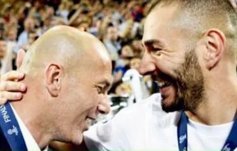 Benzema et son «<span style="font-size:50%">&nbsp;</span>frérot<span style="font-size:50%">&nbsp;</span>» Zidane