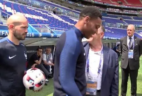 Quand Aulas accueille les Bleus dans son stade