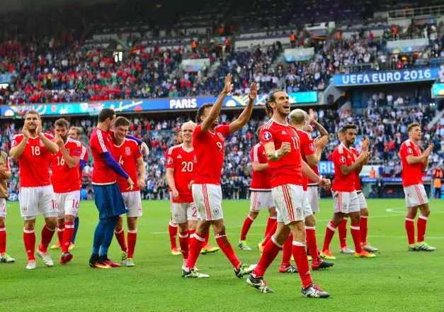 Les Gallois font la fête après l’élimination de l’Angleterre
