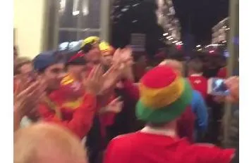 La haie d’honneur des fans belges pour les Gallois