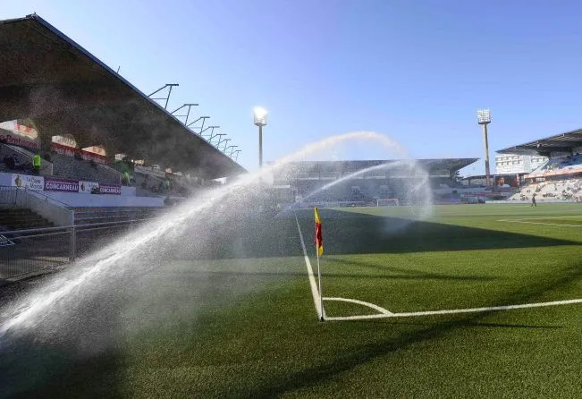 Lorient a sa nouvelle pelouse hybride