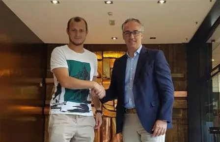 Zozulya rejoint le Bétis