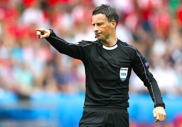 Clattenburg se fait tatouer la Ligue des champions