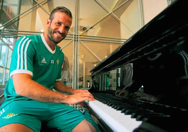 Van der Vaart file au Danemark