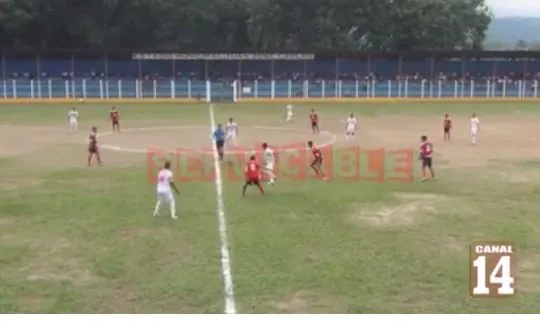 Un arbitre frappé au Guatemala
