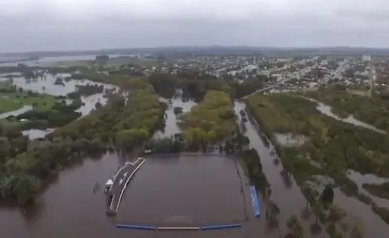 Un stade uruguayen totalement inondé