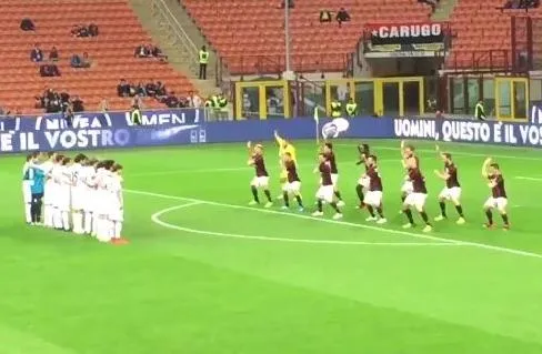 Le haka du Milan