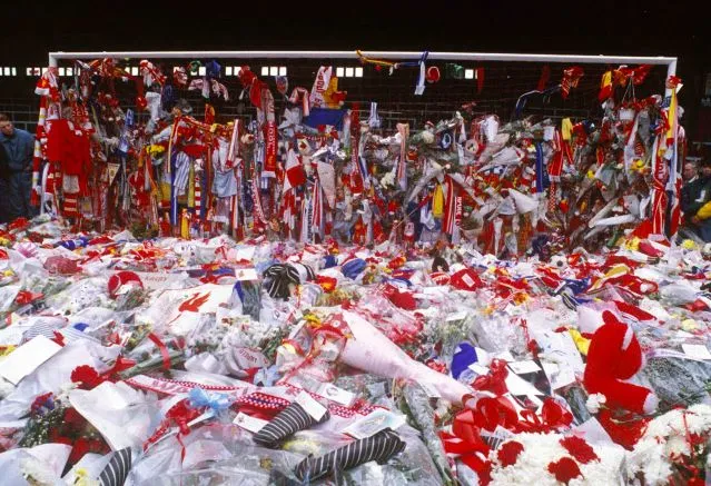 «<span style="font-size:50%">&nbsp;</span>You’ll never walk alone<span style="font-size:50%">&nbsp;</span>» pour célébrer la fin de l’affaire Hillsborough