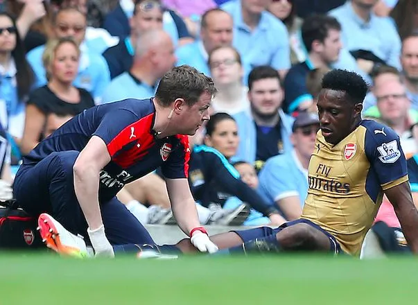 Les joueurs d’Arsenal soutiennent Welbeck