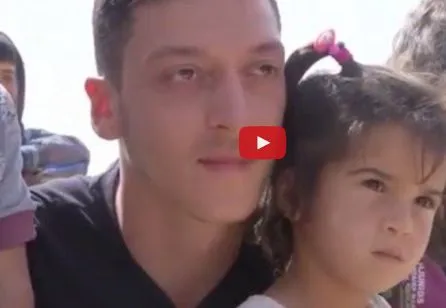 Quand Özil visite un camp de réfugiés syriens en Jordanie