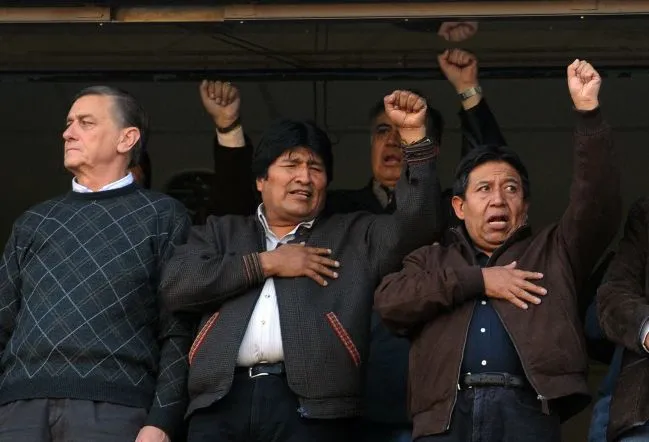 Evo Morales se paie l&rsquo;arbitre de Chili-Bolivie