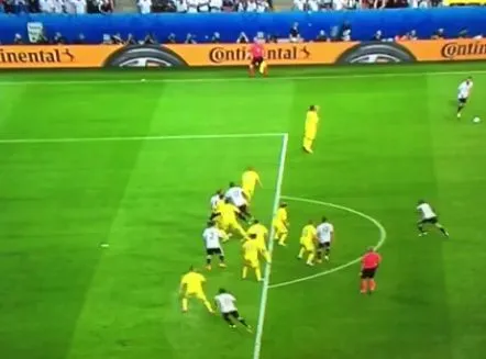 Le coup de tête de Mustafi