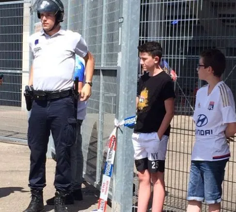 Un jeune fan lyonnais refoulé à Nancy invité au Parc OL