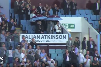 Aston Villa rend hommage à Dalian Atkinson