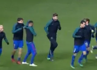 Suárez victimise  à nouveau Neymar