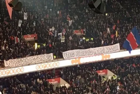 Les ultras parisiens remercient Nasser