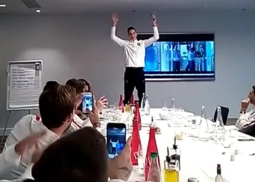 Quand Draxler reprend du Khaled pour son bizutage