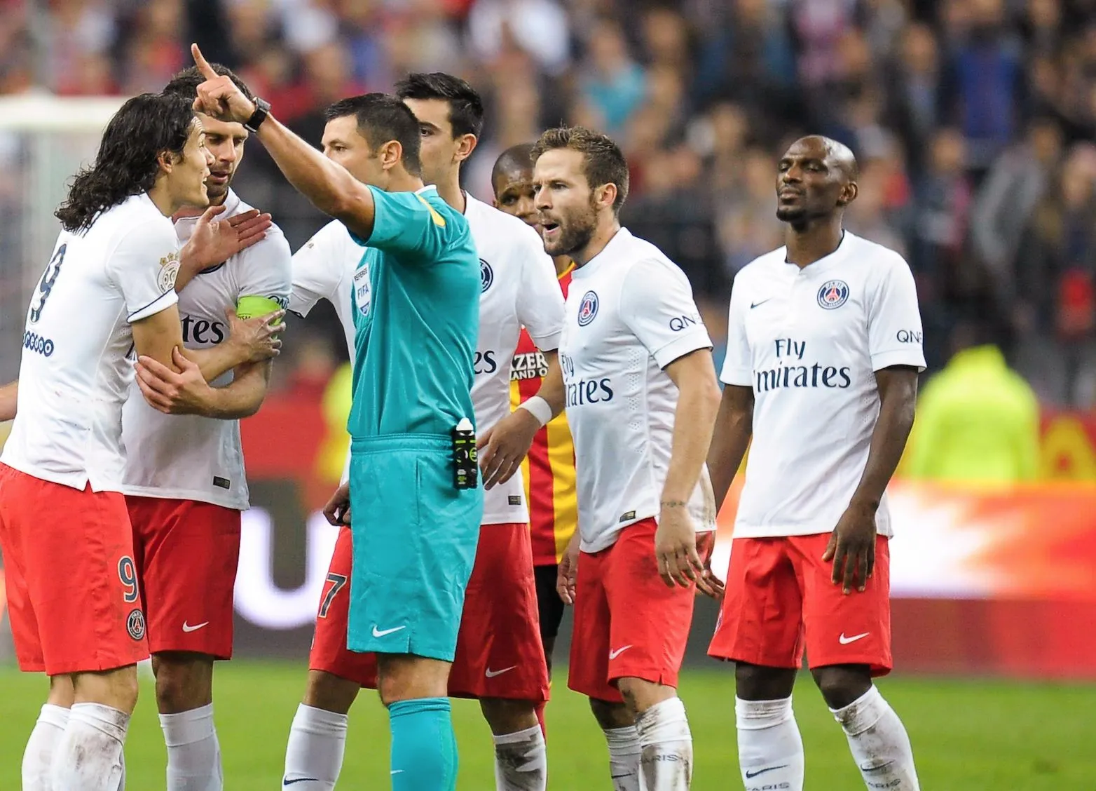 Top 10 : Quand les arbitres pètent un plomb