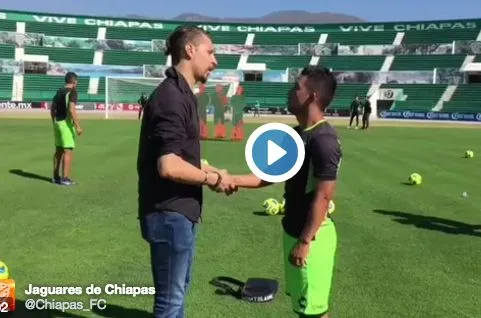 Un club mexicain fait appel à un hypnotiseur