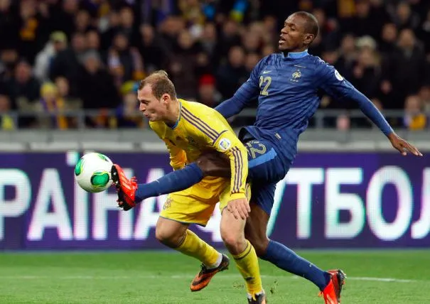 Les joueurs du Betis soutiennent Zozulya