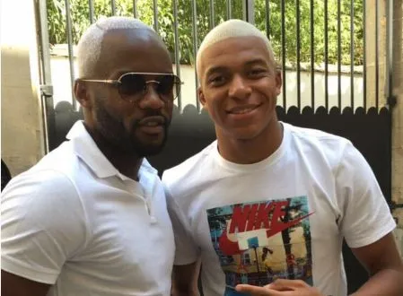 Mbappé s&rsquo;est teint les cheveux