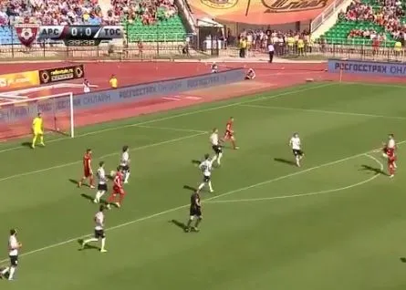 Une reprise de volée monumentale en Russie