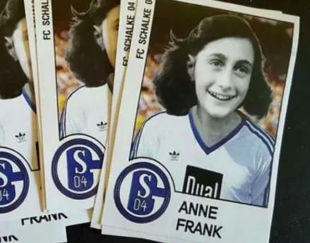 Anne Frank représentée avec le maillot de Schalke 04
