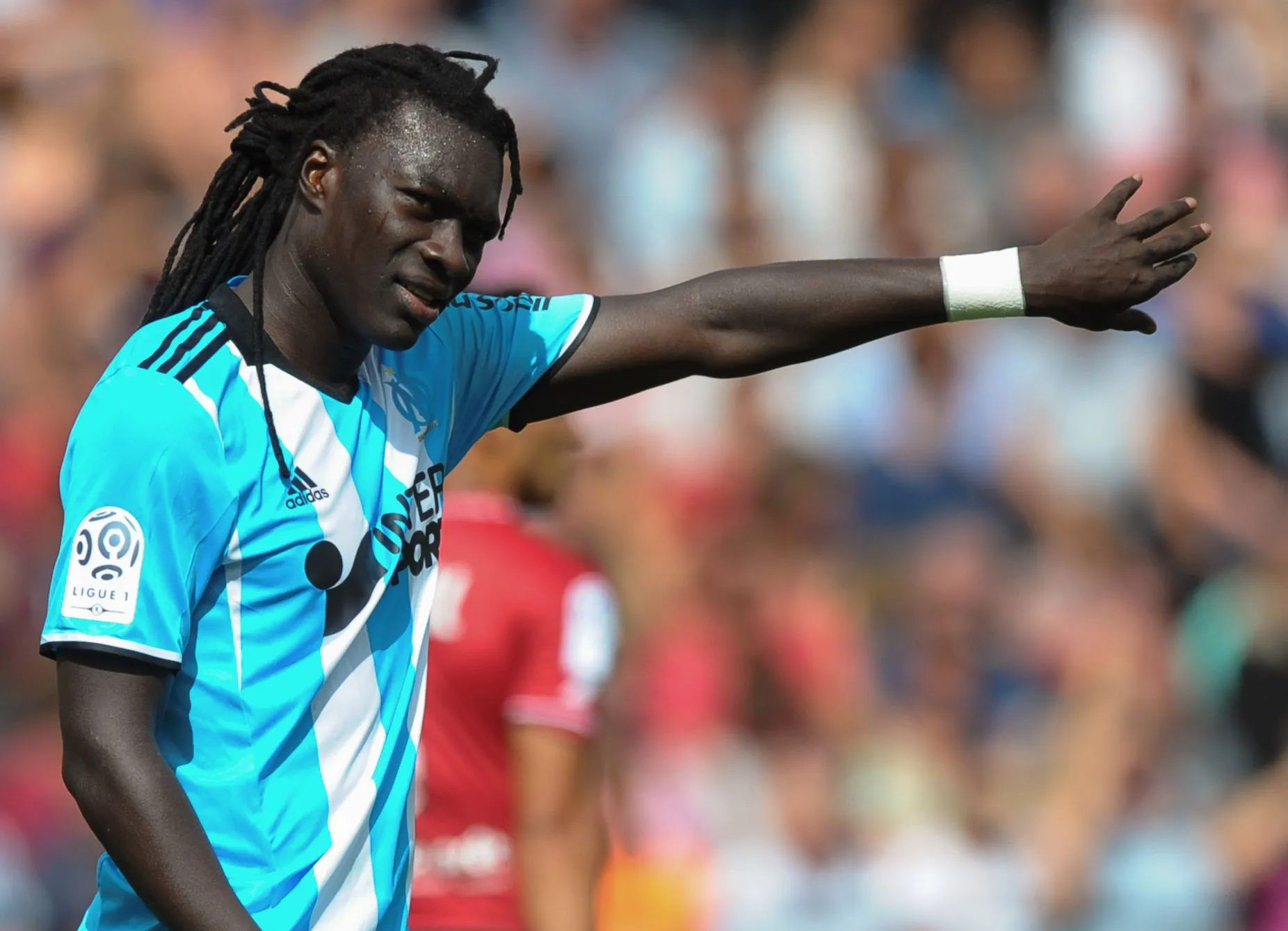 Comment jouer au foot avec des dreads ?