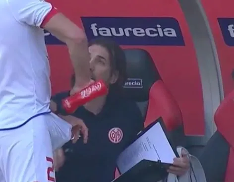 Giulio Donati s&rsquo;arrose dans le short