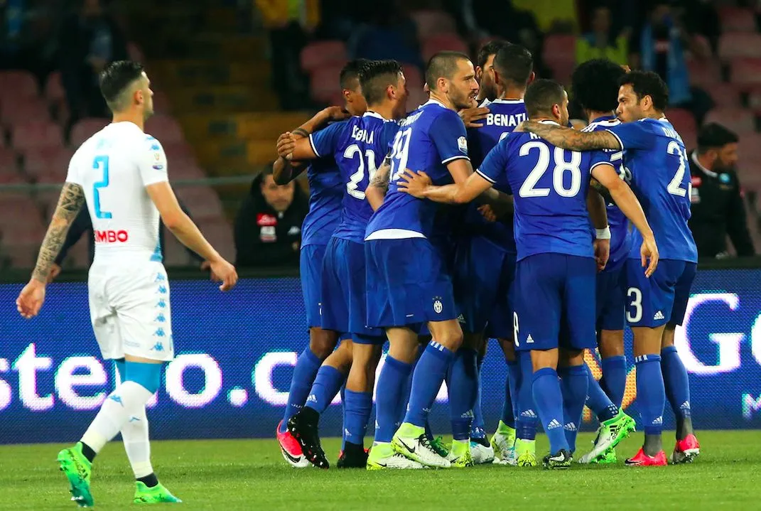 La Juve bute sur Naples, mais file en finale