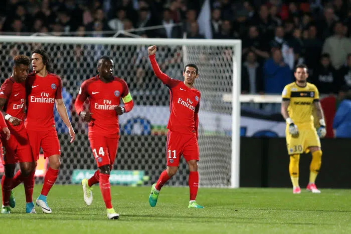 La Vierge Di María sauve Paris