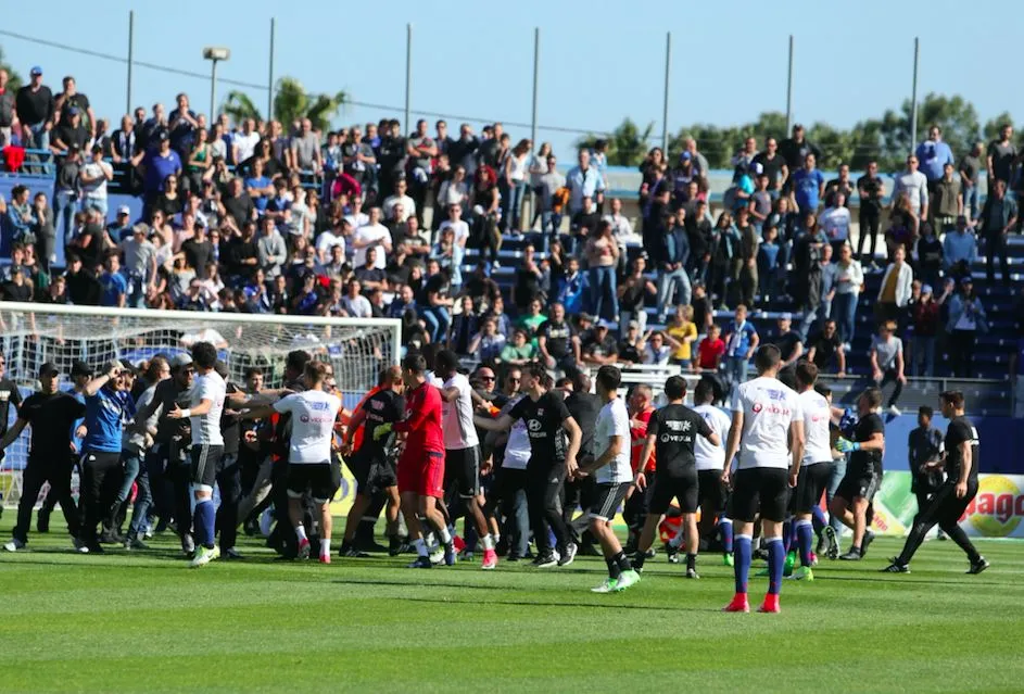 Les joueurs de l&rsquo;OL agressés à l&rsquo;échauffement