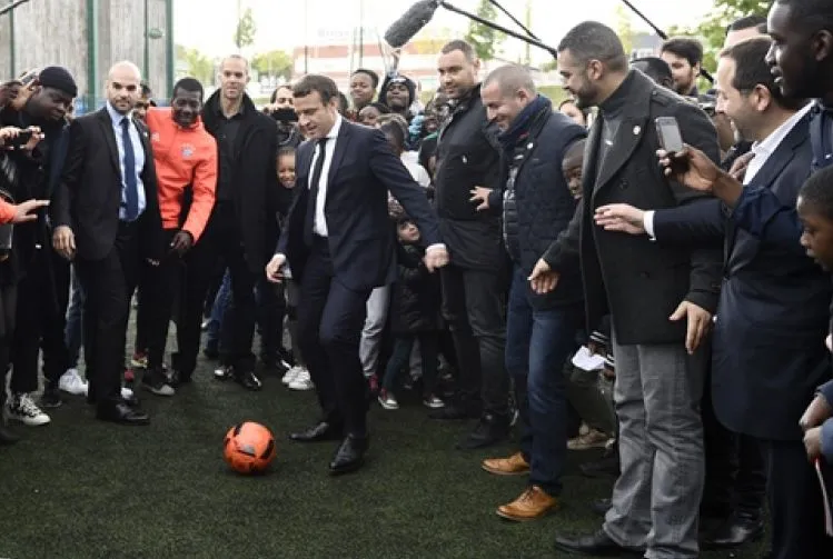 Marlet et Govou analysent le penalty de Macron