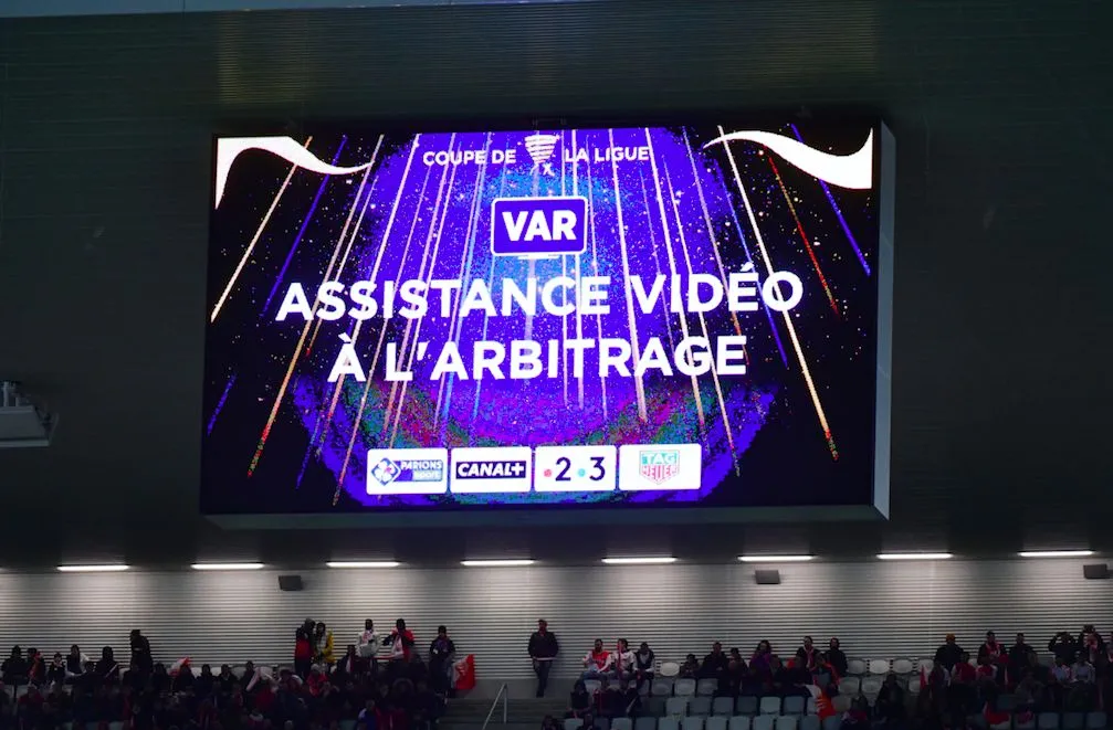 Cachez cette VAR que je ne saurais voir !