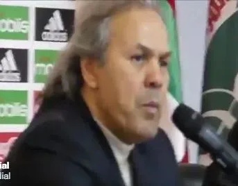 Rabah Madjer s&rsquo;énerve contre un journaliste