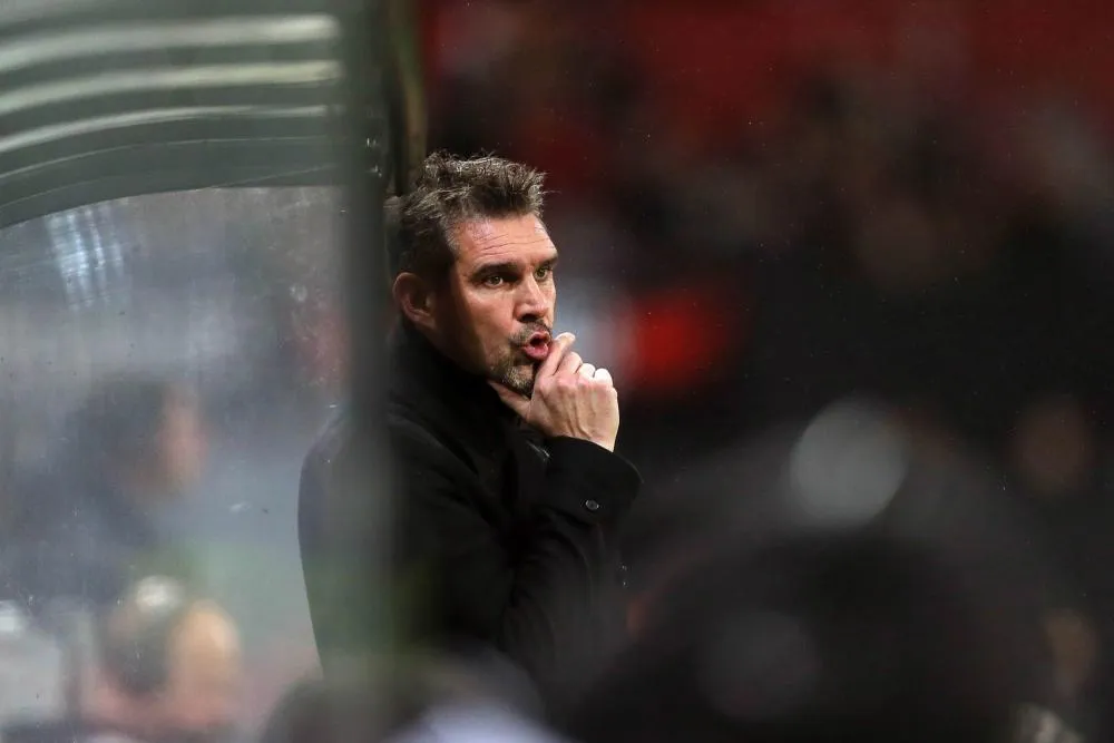 Gourvennec va bousculer la hiérarchie des gardiens contre Monaco