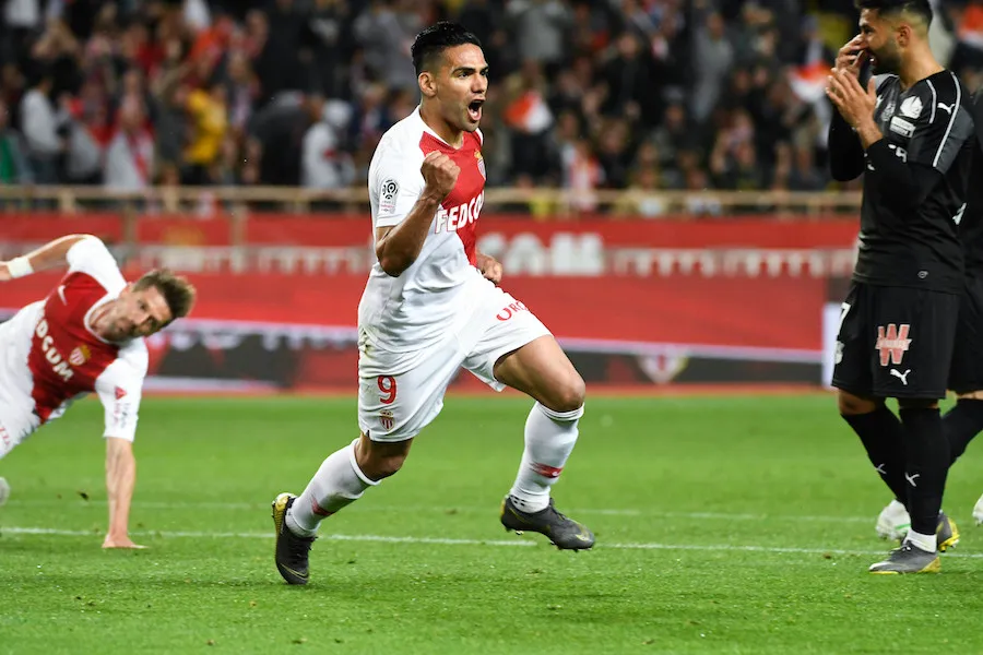 Falcao évite le crash